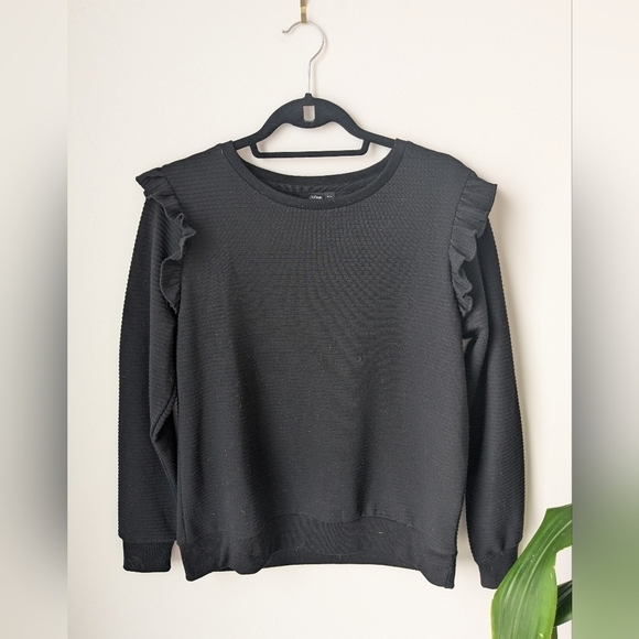 Simons Sweaters - Icone by Simons Black ribbed ruffle shoulder sweater - sz L